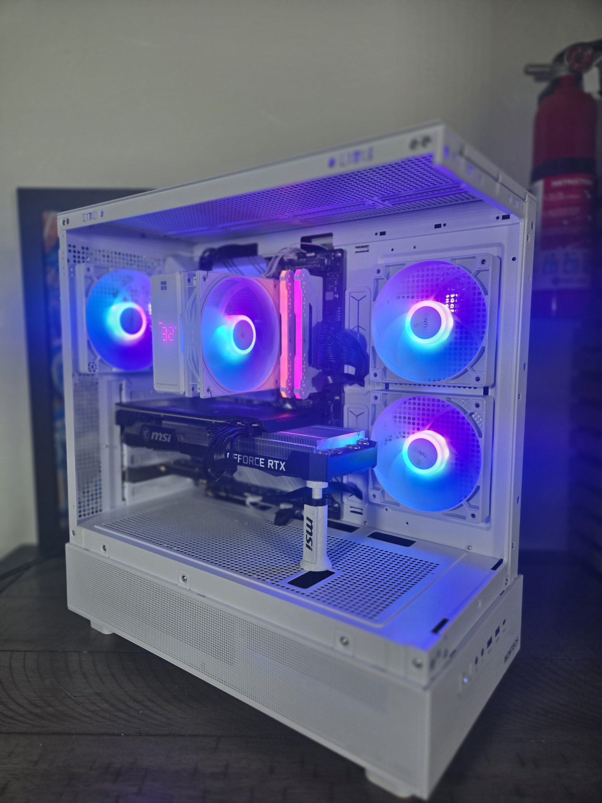 PCbyZ Frostline – Unsold ($900)